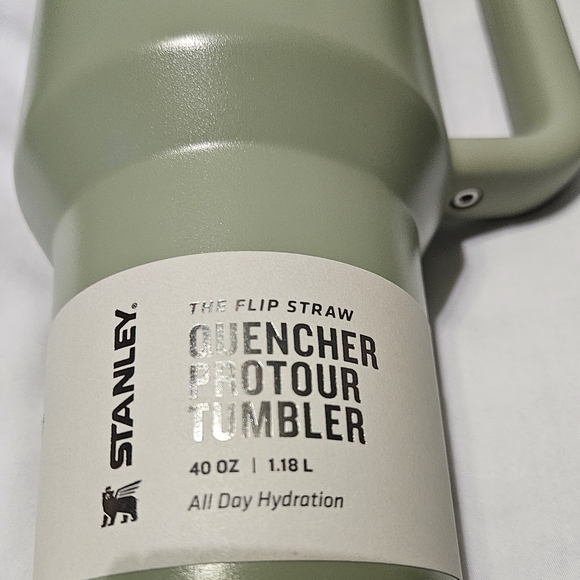 Stanley  Tumbler 40 oz (1.18 L)Soft olive green color. - Picture 4 of 6